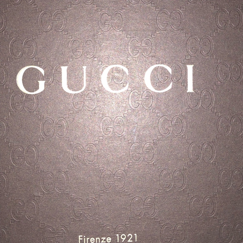 Gucci Shoes (Best OFFER) - Picture 2 of 3